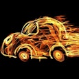 foto van een brandende auto