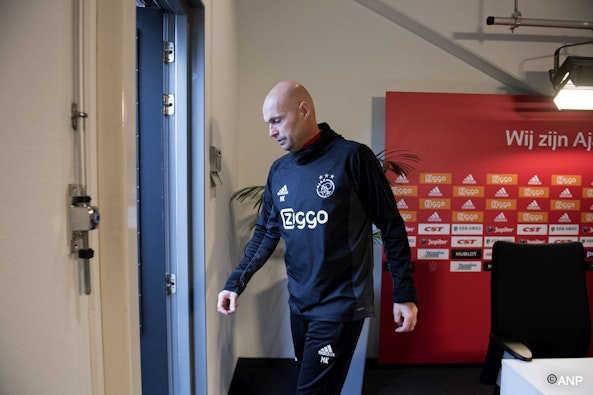 u komt er zelf wel uit u komt er zelf wel uit