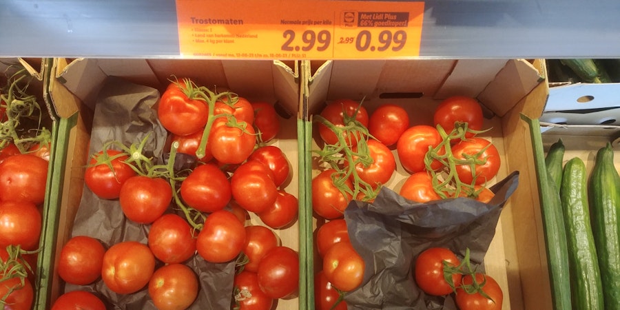 Cliente fedele ARRABBIATO CON LIDL per avergli tolto la privacy in cambio di pomodori a buon mercato