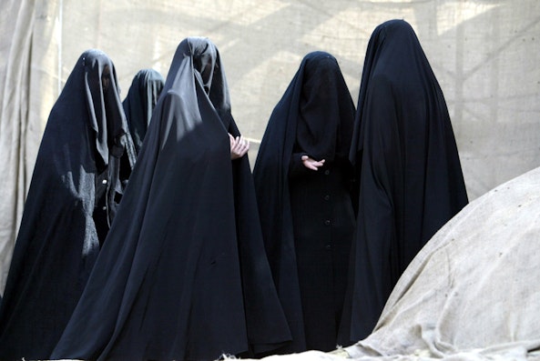 Heeeee Turkse badgasten in traditionele moslim-badkleding Heeeee Turkse badgasten in traditionele moslim-badkleding