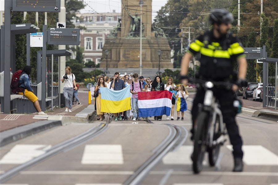 Activeren Kansen Manifesteren Oekraïners lopen dankbaarheidsmars in Den Haag - GeenStijl