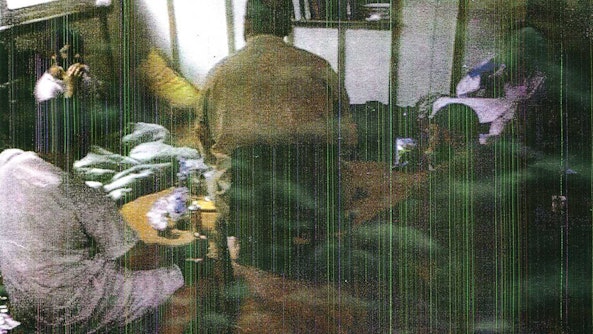 Vage foto van nog vagere figuren Vage foto van nog vagere figuren