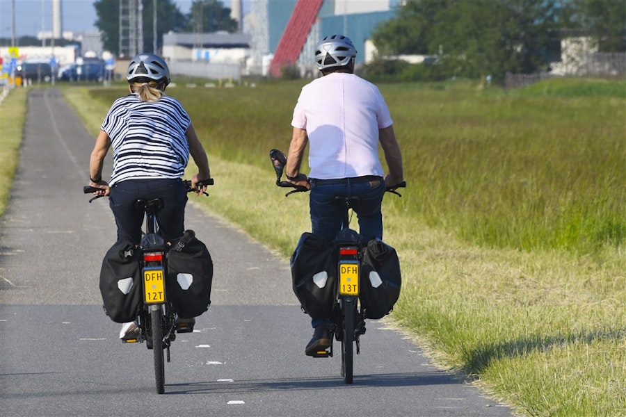 Haalbaar Bakkerij Verlichting GeenStijl: Amsterdams D66-vrouwtje wil: maximumsnelheid voor fietsen &  kentekenplaat op fiets