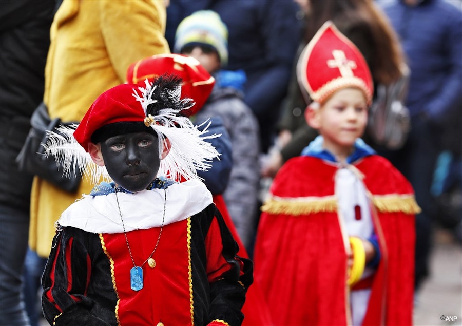 partij verlangen begroting GeenStijl: FOTOOS: Intocht Sinterklaas & Zwarte Piet 2019