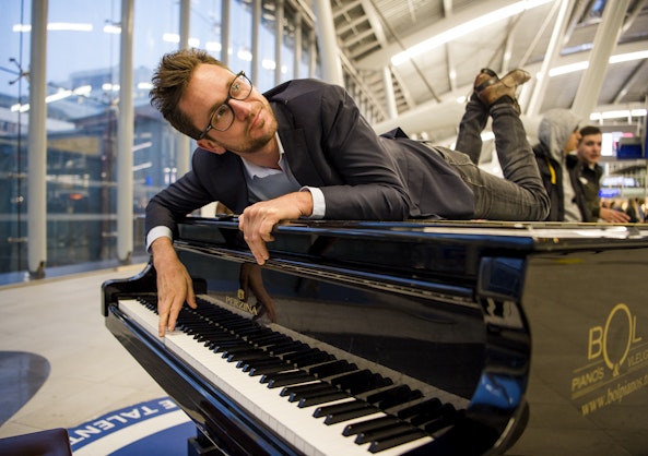 ach fuck it altijd die foto met die piano doen ach fuck it altijd die foto met die piano doen
